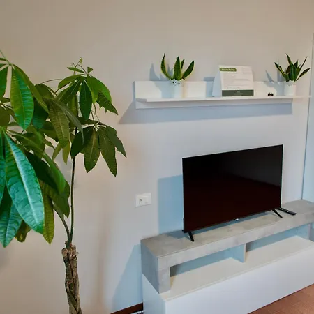 Adua Apartmán Vezzo